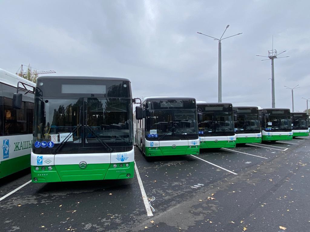 Бишкекте миңдей маршрутканын ордуна автобустар каттамга чыкты