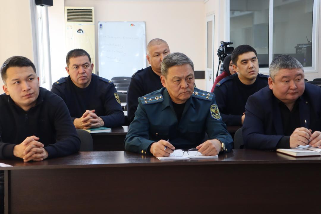 Жол кырсыктарын алдын алуу боюнча ЖКККББ жана Транспорт министрлиги кеңешме өткөрдү. (Сүрөт)