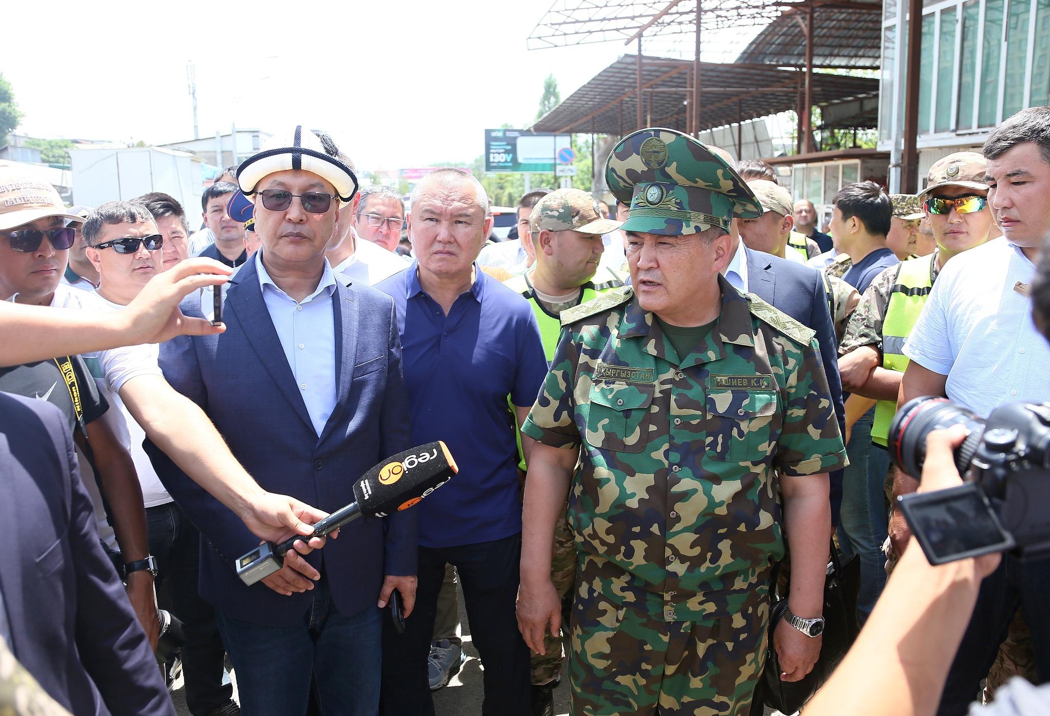 Ташиев Ошто селден каза болгон, жабыркагандардын&nbsp; үй-бүлөсүнө 1 млн сомдон жардам берилерин айтты
