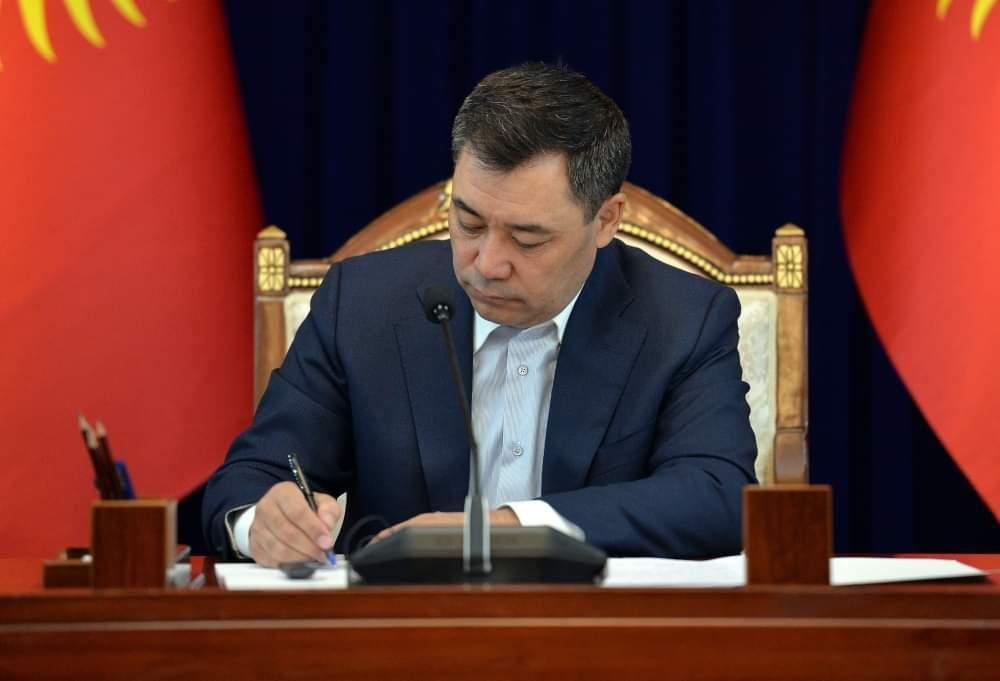 Кыргызстанда эми педофилдер жашына карабай жазаланат