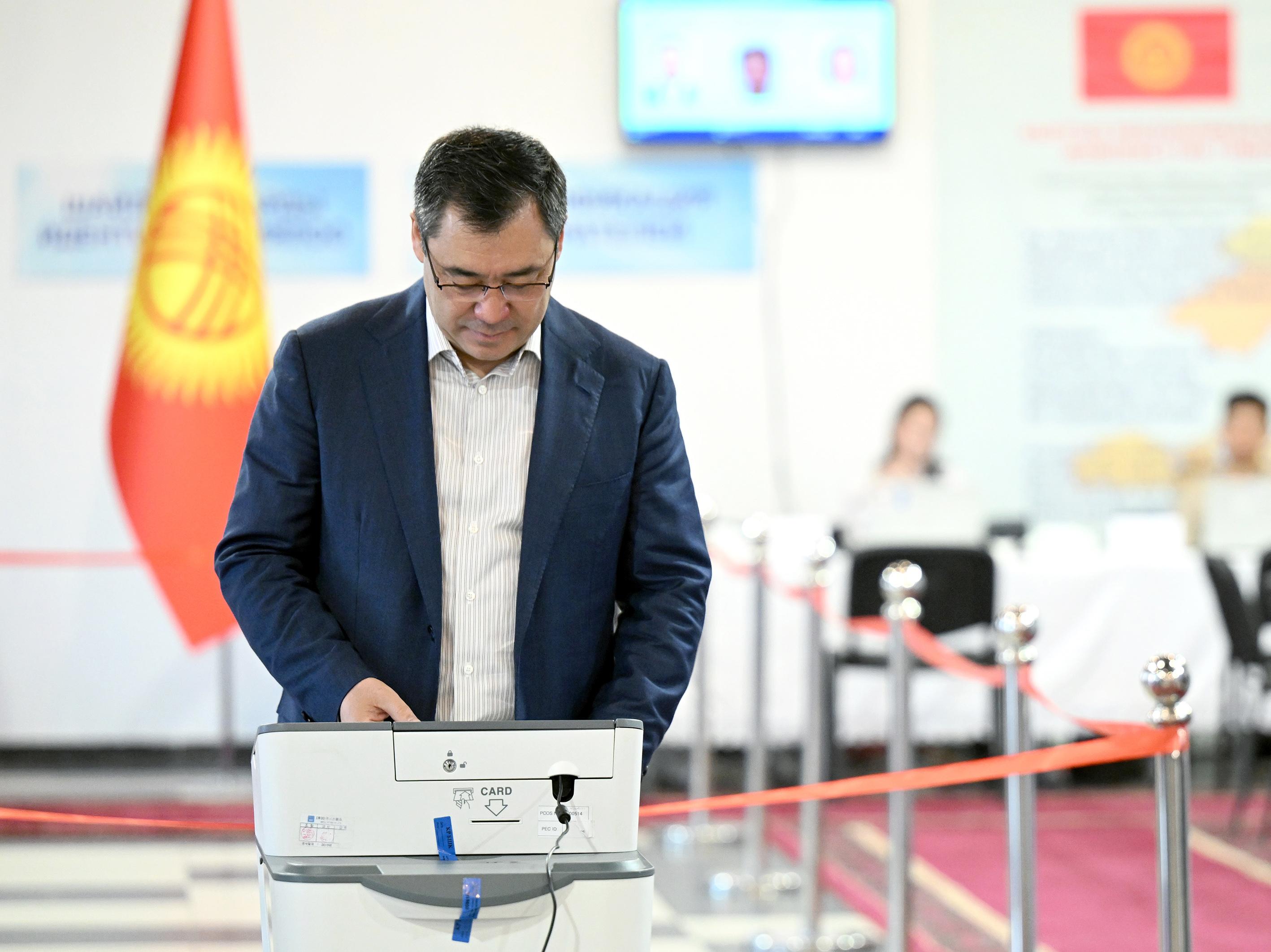 Садыр Жапаров алдыда өтө турчу шайлоо боюнча элге кайрылды