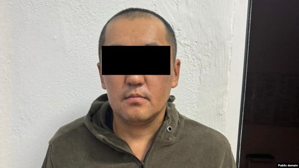 Айсулууну өлтүрүүгө шек саналган адам эки айга камалды