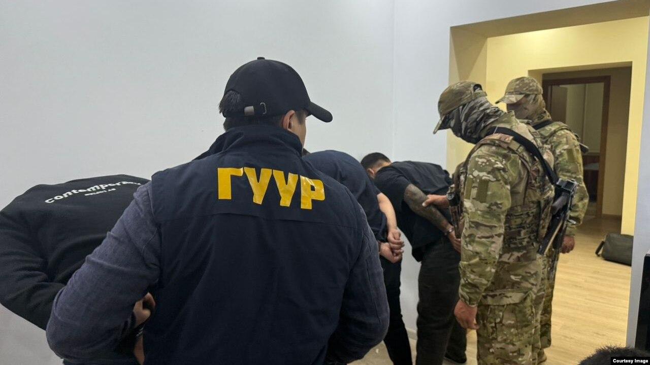 ИИМ алдамчылык менен алектенген трансулуттук кылмыштуу топ кармалганын билдирди